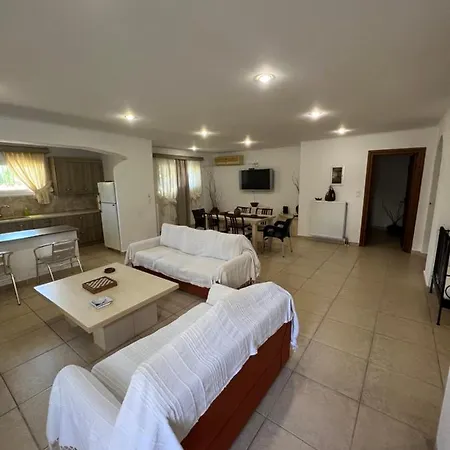 Apartment In Salamina With Garden & Sea View Selinia Exterior photo