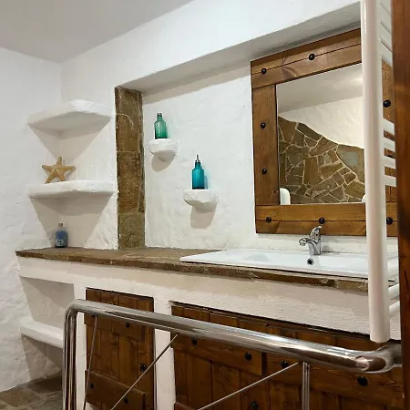 Apartment In Salamina With Garden & Sea View Selinia Exterior photo