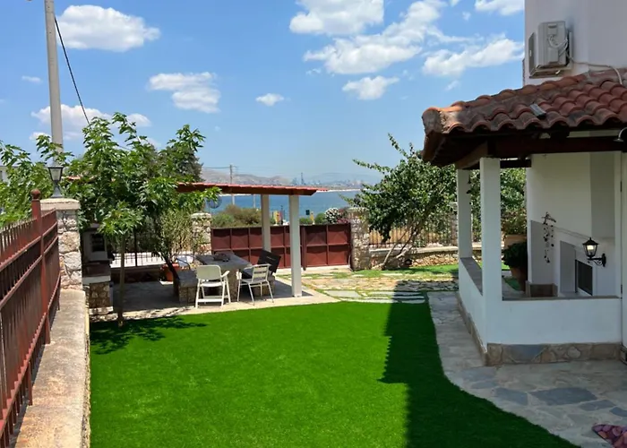 Apartment In Salamina With Garden & Sea View