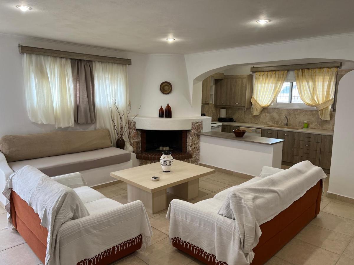 Apartment In Salamina With Garden & Sea View Selinia