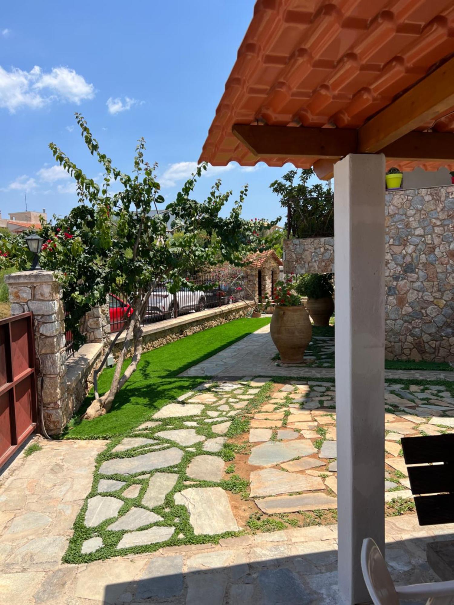 Apartment In Salamina With Garden & Sea View Selinia