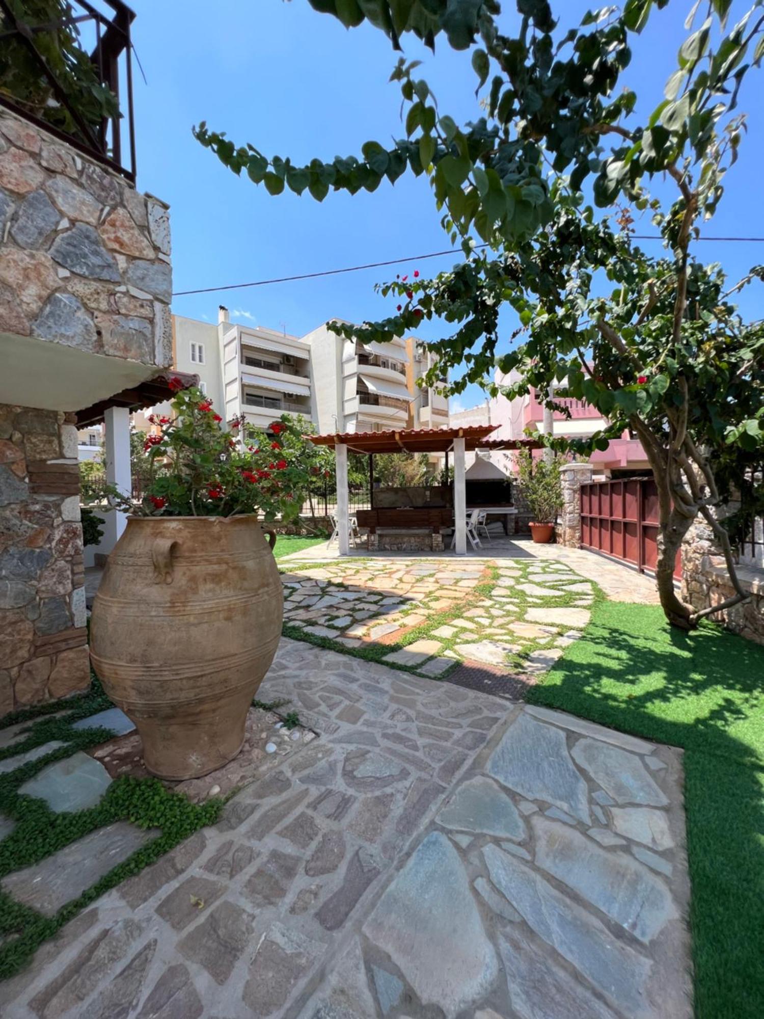 Apartment In Salamina With Garden & Sea View Selinia